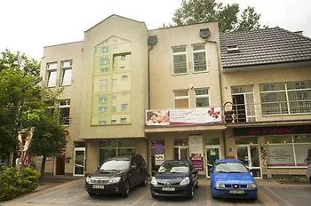 城市客房24旅馆 公寓 *