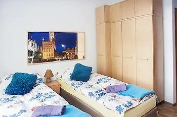 城市客房24旅馆 公寓 *